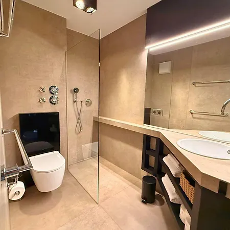 Apartmán Falkenloft Im Allgaeu - Sonnenterrasse Mit Markise, Wlan, Self Check-in, Gratis Parken, Tolle Lage, Koenigscard *